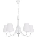 Żyrandol biały z białymi abażurkami.