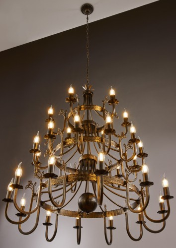 Bardzo duży żyrandol 3 piętrowy do sal weselnych  i kościołów.