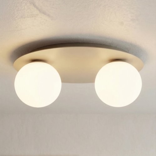 Plafon beżowy na sufit z 2 szklanymi kulkami.