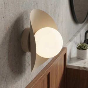 Beżowy kinkiet  z kulką szklaną  FIRO   51587/K1