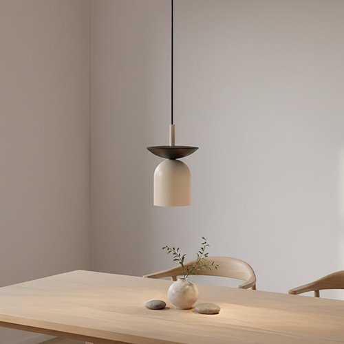 Beżowo-czarna lampa pojedyncza.
