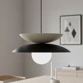 Lampa japandi beżowo-czarna.