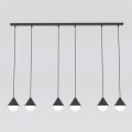 Duża lampa nad stół do salonu w stylu skandynawskim i minimalistycznym.
