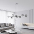 Duża i nowoczesna lampa wisząca w kolorze szarym z kloszami grafitowymi. Lampa nad stół do salonu.