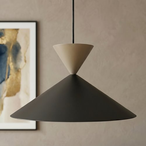 Pojedyncza lampa nad stół w kolorze czarnym i beżowym. Lampa w stylu japandii.