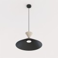 Lampa w stylu japandii w kolorze czarnym i beżowym.