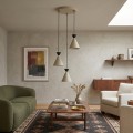 Beżowa lampa potrójna nad stół do pokoju i kuchni.
