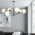Lampa na sufit czarna o prostej designerskiej konstrukcji z 6 kulkami białymi.